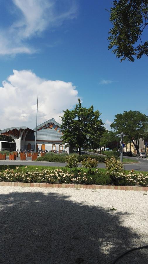 Csipke Apartman Makó Exteriér fotografie