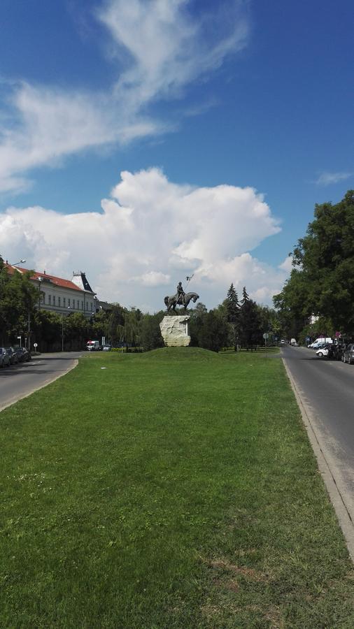 Csipke Apartman Makó Exteriér fotografie